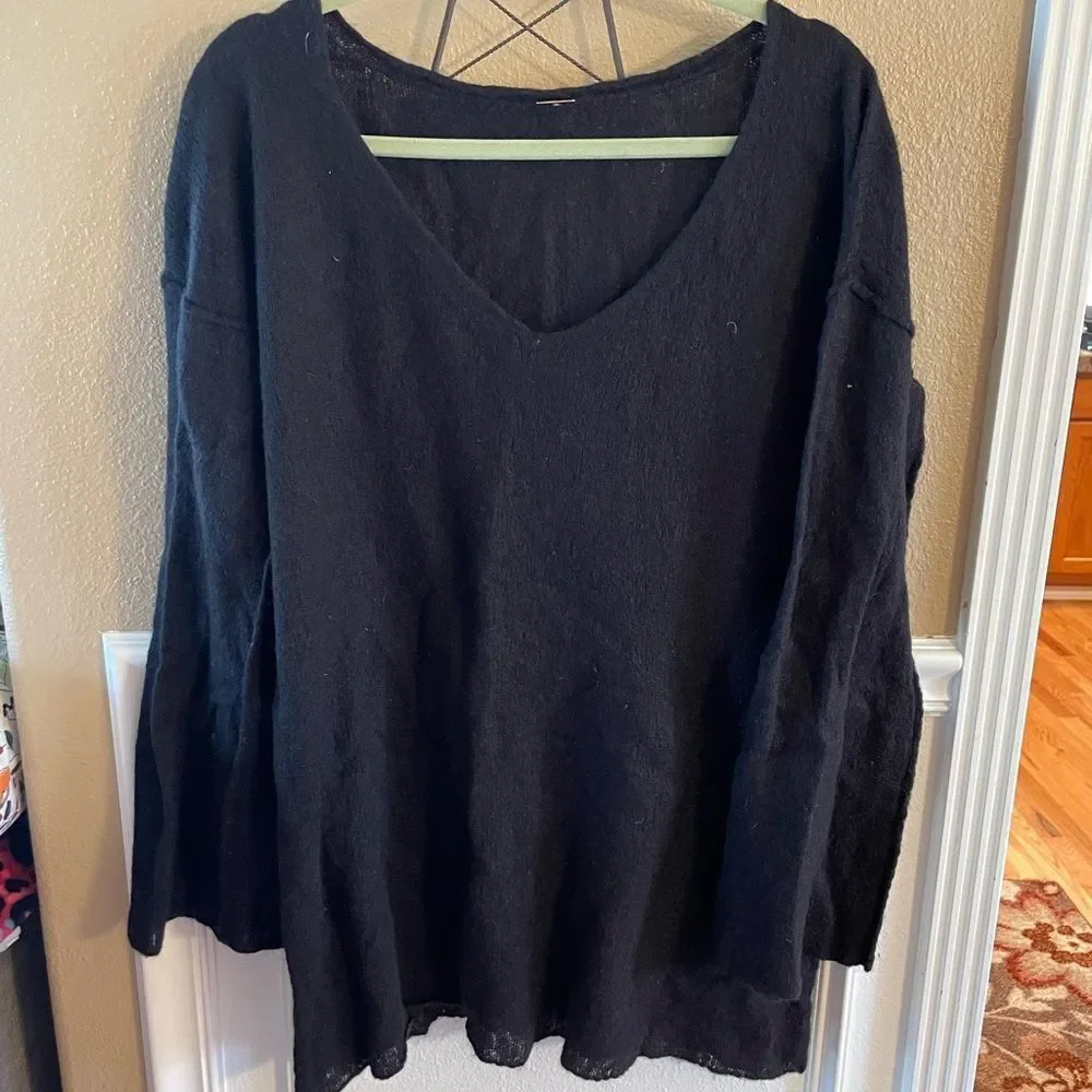 Free People Black V-Neck Sweater